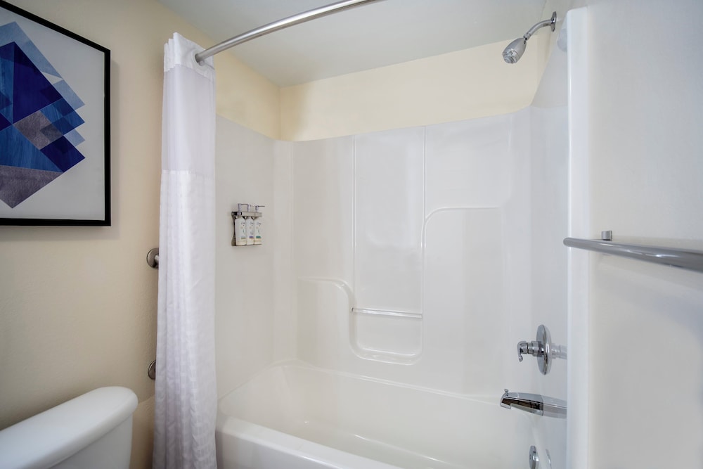 Candlewood Suites Buffalo Amherst by IHG - photo 15