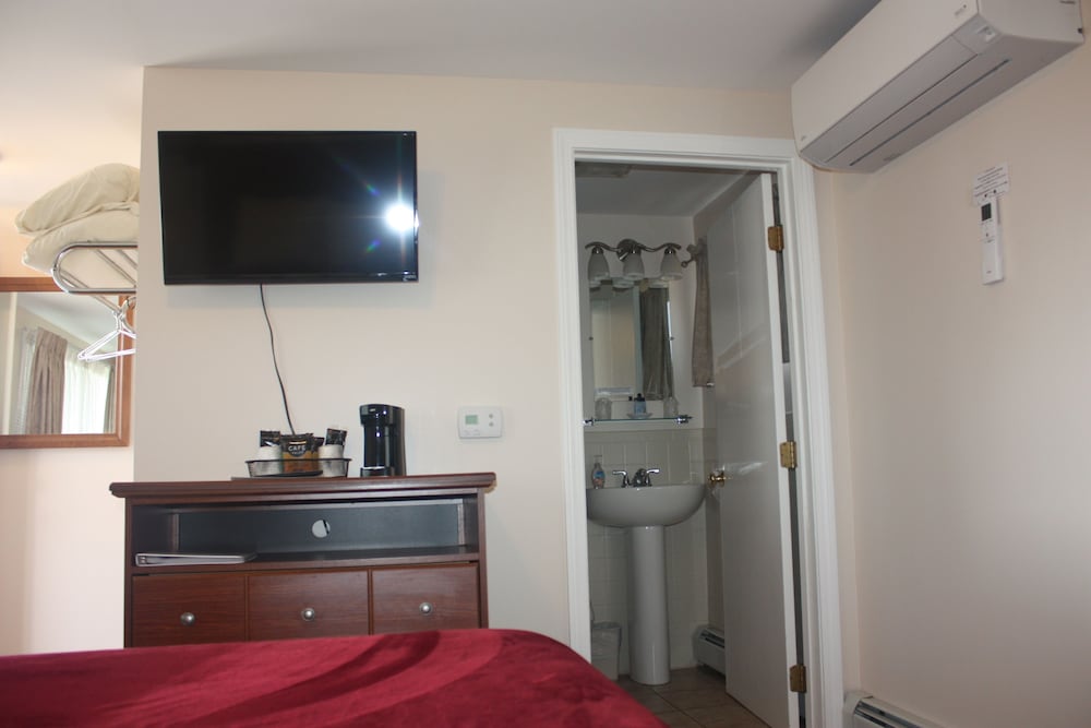The Towne Motel - photo 48