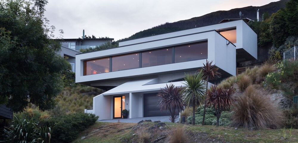Fifteen by Amazing Accom in Queenstown, New Zealand