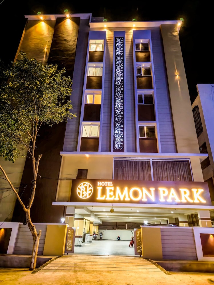Hotel Lemon Park in Visakhapatnam, India