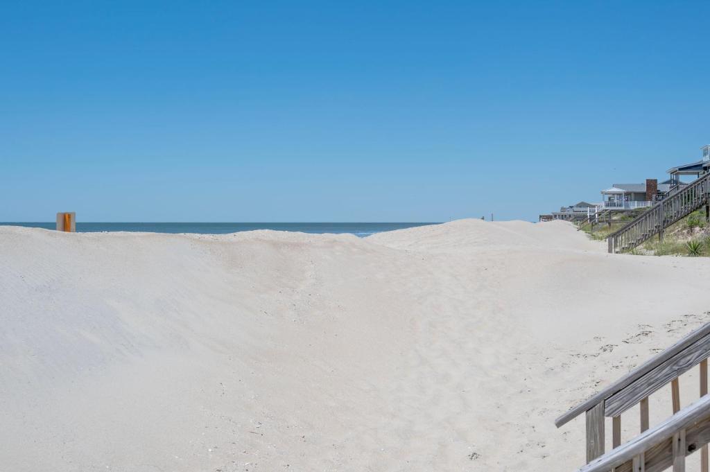 Windward Mark by Oak Island Accommodations - photo 17
