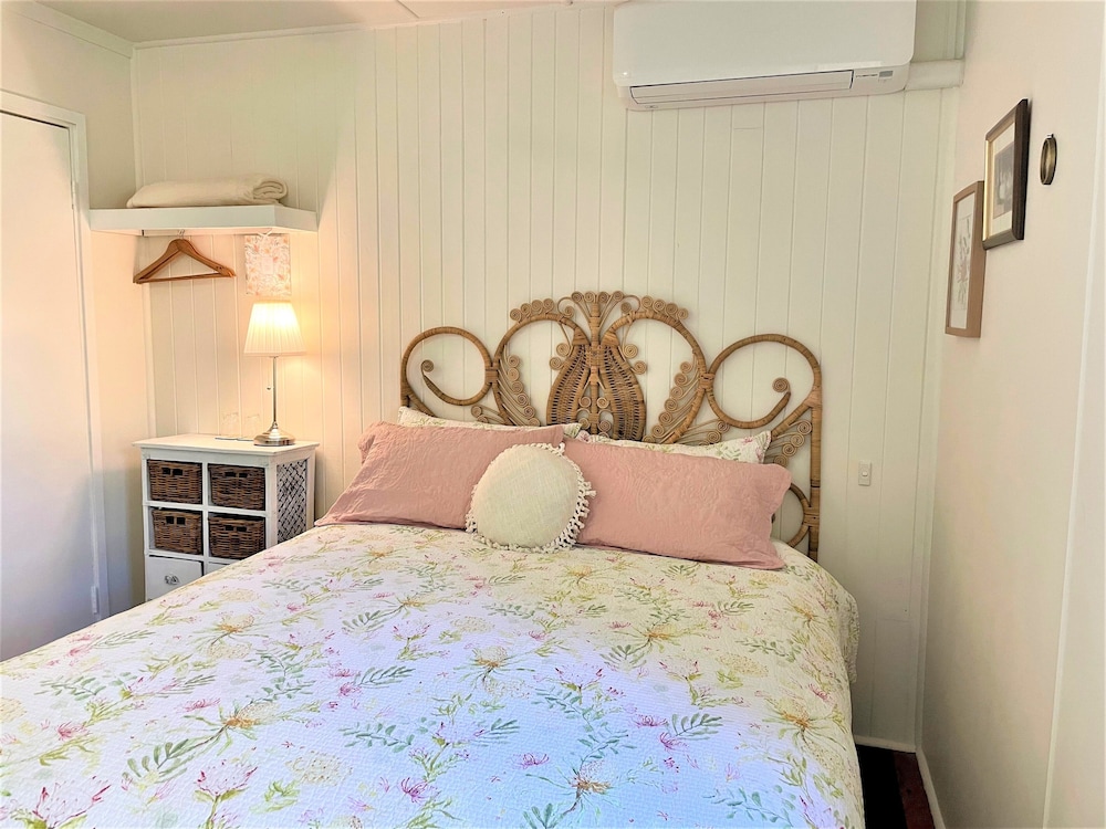 Cudgerie Homestead — 4-Star Luxury Hotel in Black Mountain, Australia