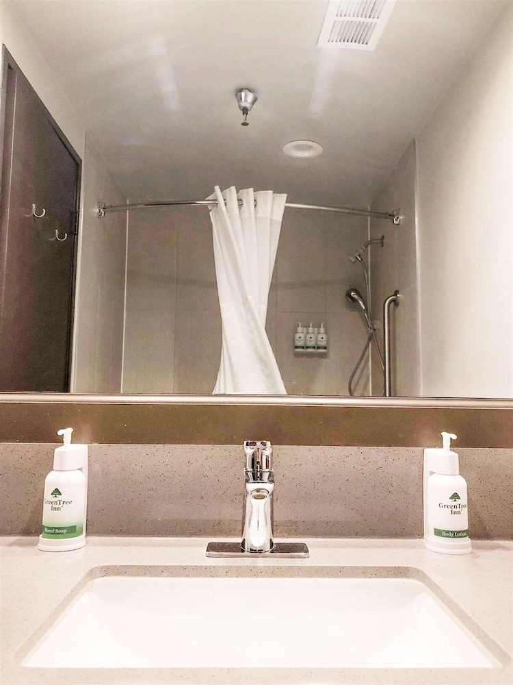 GreenTree Inn & Suites Alhambra - photo 48