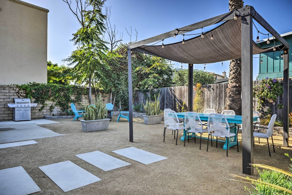 Remodeled Ventura Beach Home with Yard and Fire Pit — 4-Star Luxury Hotel in Ventura, United States