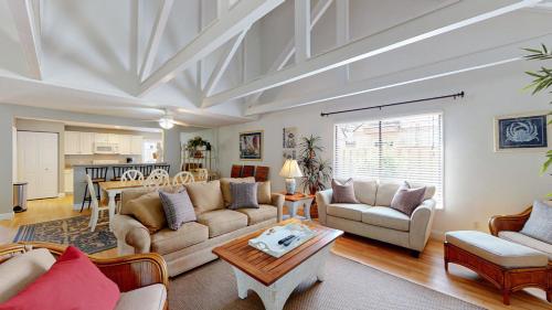 762 Queens Grant - photo 9