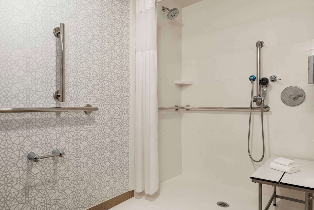Hampton Inn Waynesboro Stuarts Draft - photo 20