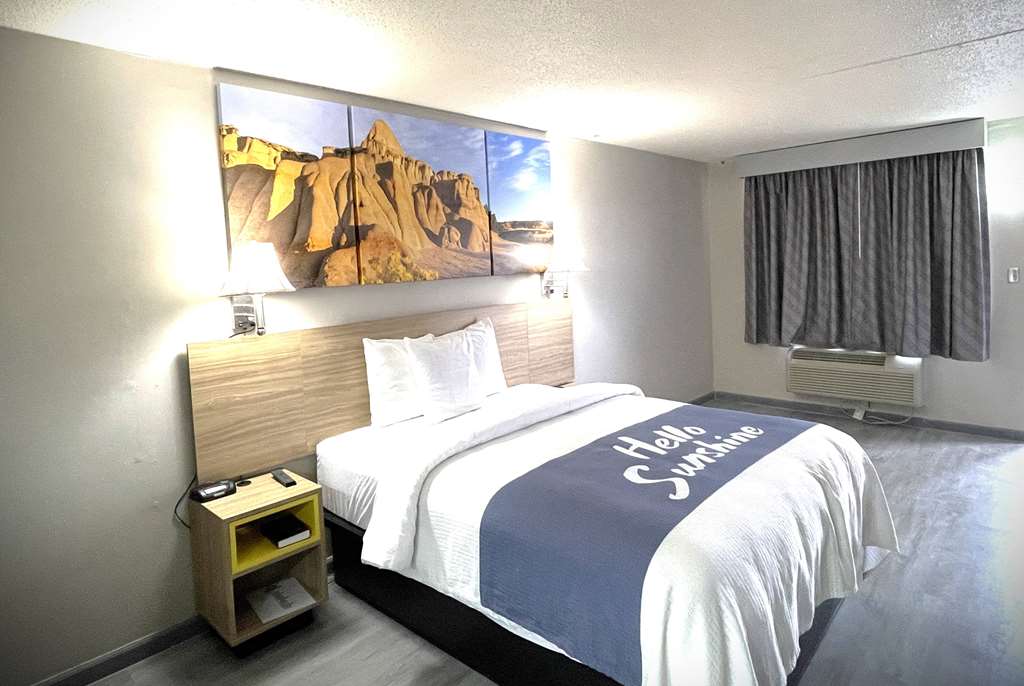 Days Inn by Wyndham Salina South - photo 18