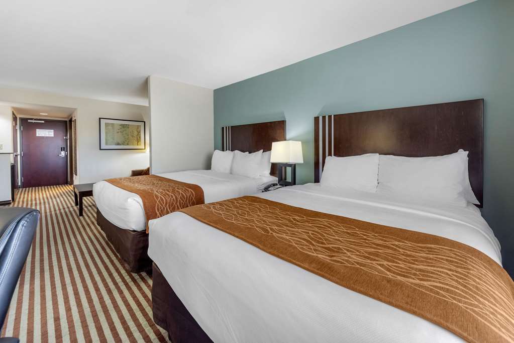 Comfort Inn & Suites Perry I 35 - photo 31