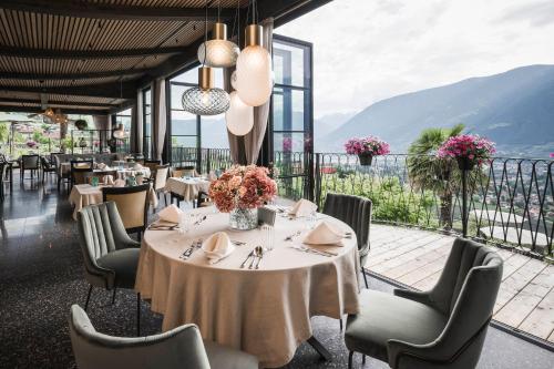 Hotel Lagrein — carbon neutral stay, Scena