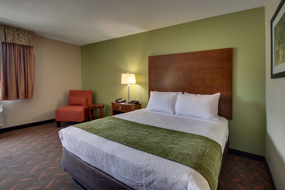 Greenfield Inn and Suites Elizabethtown KY I65 Exit 94 - photo 10