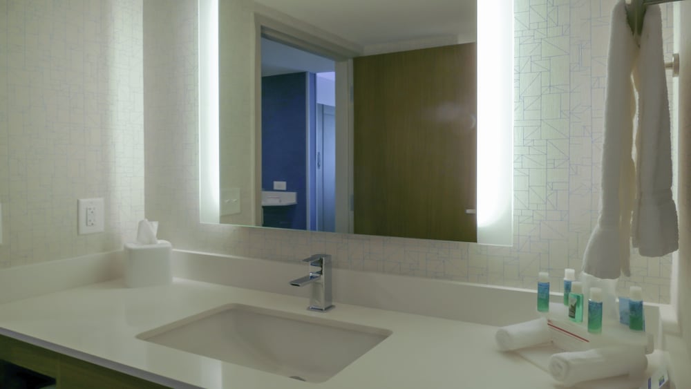 Holiday Inn Express & Suites Miami Airport East by IHG - photo 10