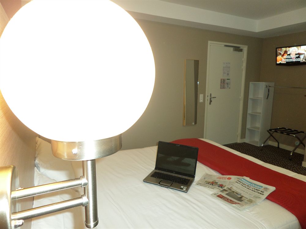 Hôtel Restaurant La Luna St Nazaire in Saint-Nazaire, France