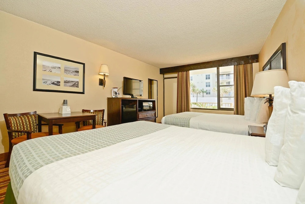 RUSHHH Daytona Beach Tapestry Collection by Hilton - photo 11
