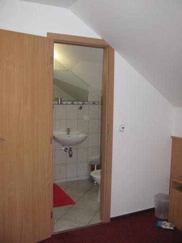 Šindlerův Dvůr — Krmelin — photo 2