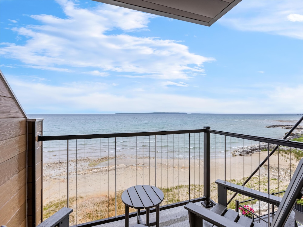 Hampton Inn by Hilton St Ignace Lakefront Mackinac - photo 23