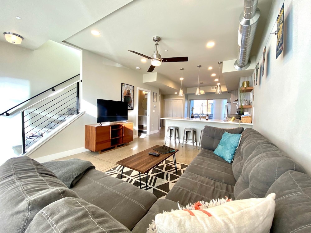 Classy Townhome near Old Town Breweries & River in Fort Collins, United States