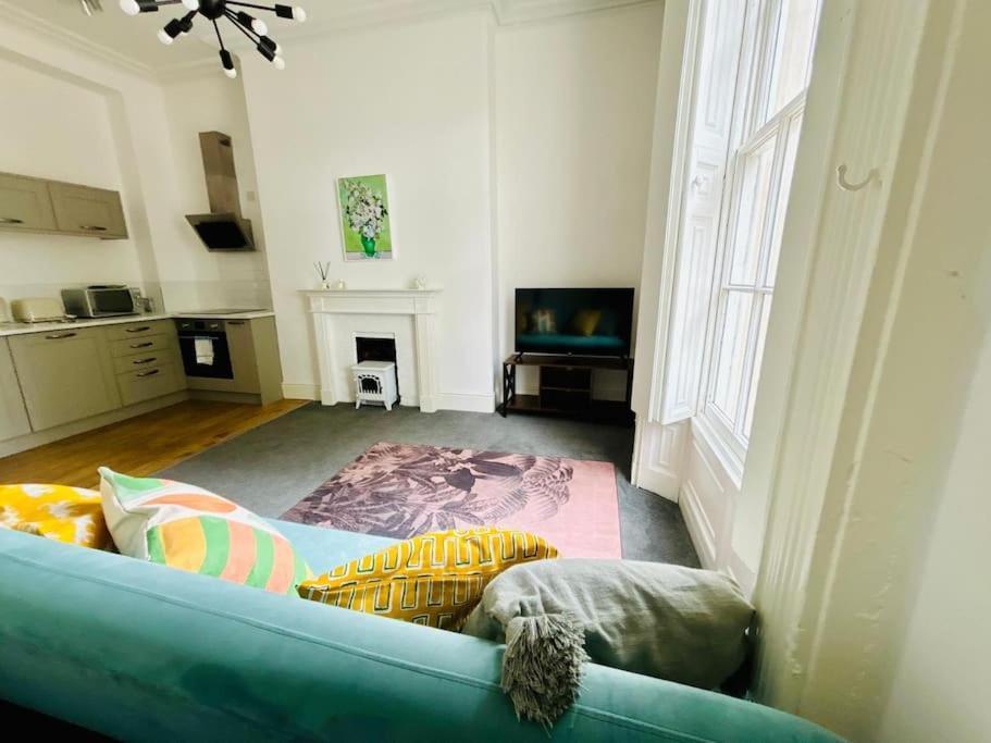 Flat 4 Contractor Professional Gloucester Quays in Gloucester, United Kingdom