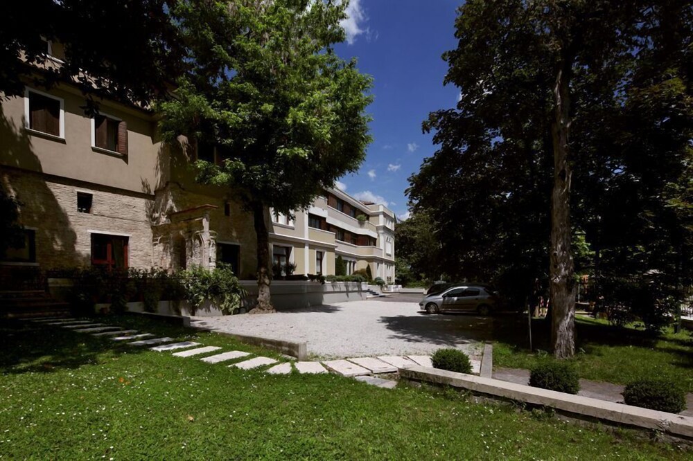 Hotel Cristallo — hotel in Conegliano
