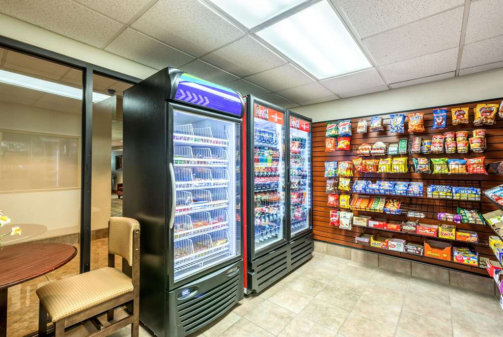 Ramada by Wyndham North Platte & Sandhills Convention Ctr - photo 11