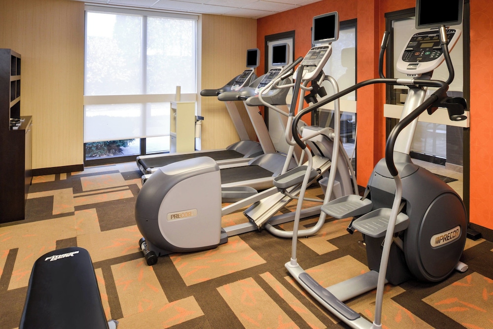 Country Inn & Suites by Radisson Brown Deer Milwaukee North - photo 25