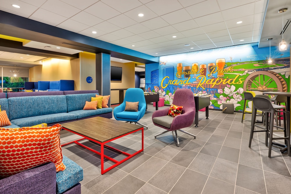 Tru By Hilton Comstock Park Grand Rapids - photo 2