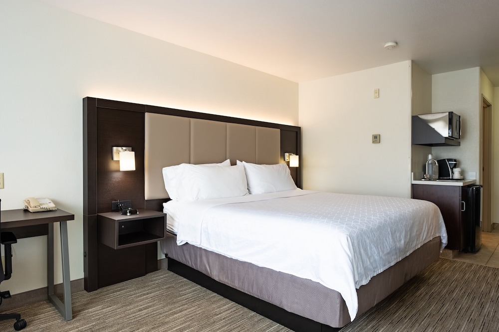 Holiday Inn Express & Suites Evanston By IHG - photo 22