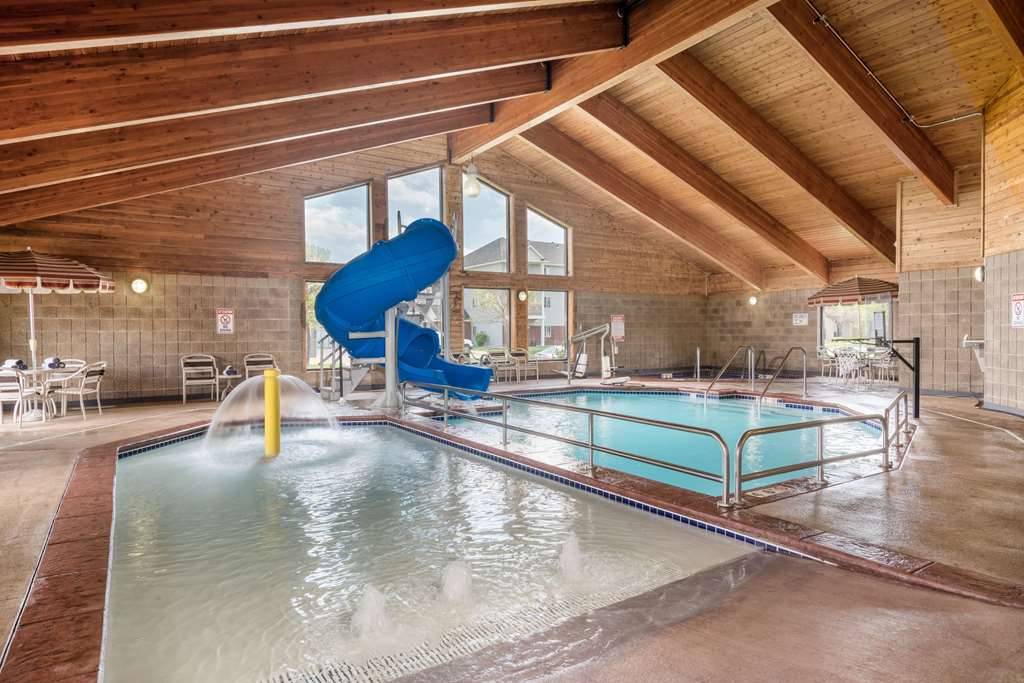AmericInn by Wyndham Fargo West Acres - photo 7