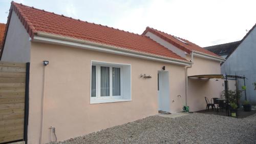 10km to Disneyland Terrace Parking & Sleeps 4 — hotel in Quincy-Voisins