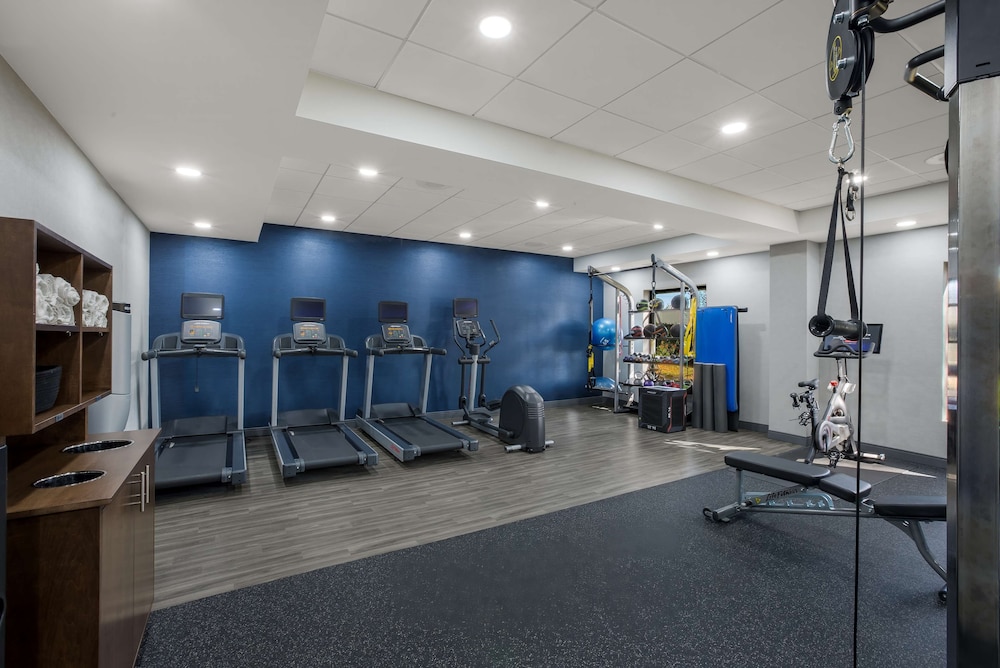 Hampton Inn Linden - photo 24