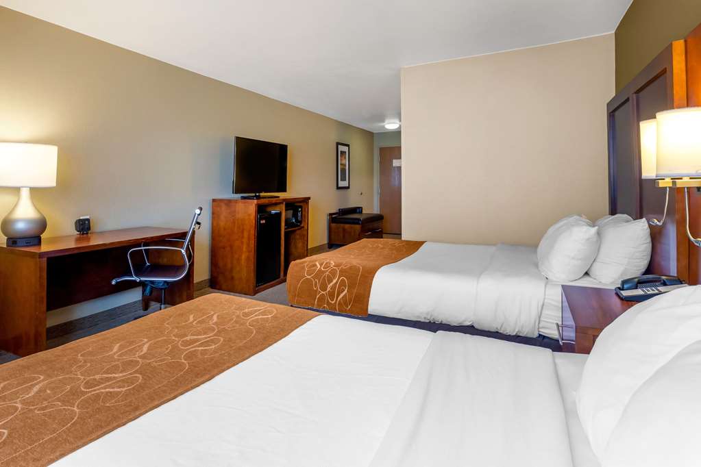 Comfort Suites Burlington - photo 28