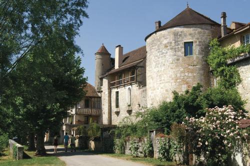 Côté Serein Domaine de Venoise — 4-Star Luxury Hotel in Noyers-Sur-Cher, France
