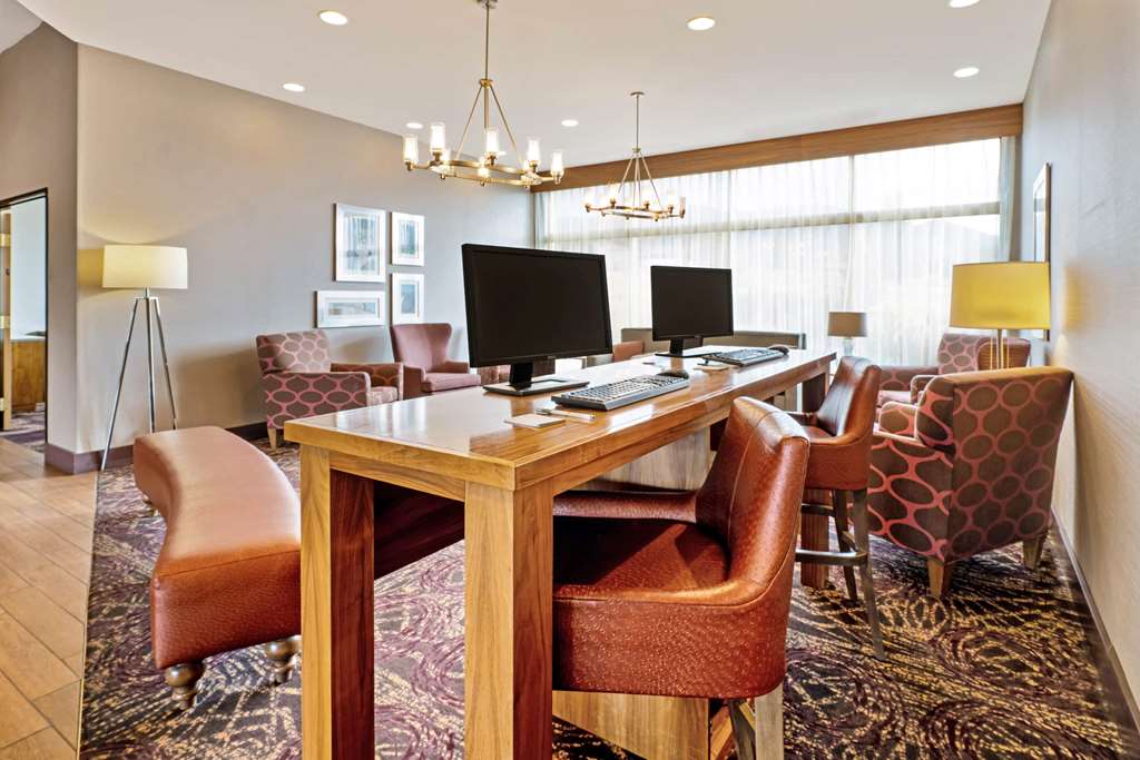 La Quinta Inn & Suites by Wyndham Butte - photo 51