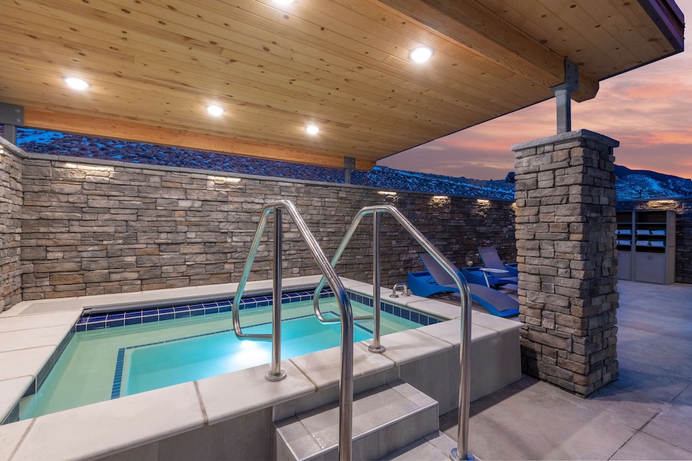 Hampton Inn & Suites Cody - photo 44