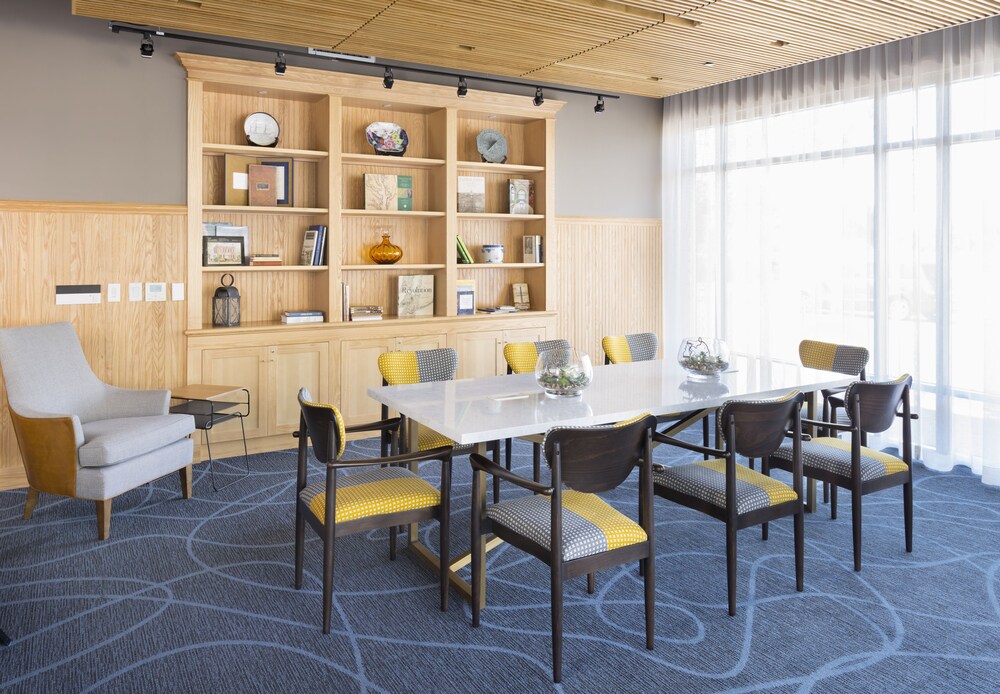 Hotel Indigo Old Town Alexandria by IHG - photo 29