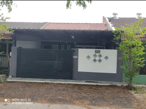 Homestay Idaman Private Pool Mslim — Kuala Kangsar — photo 3