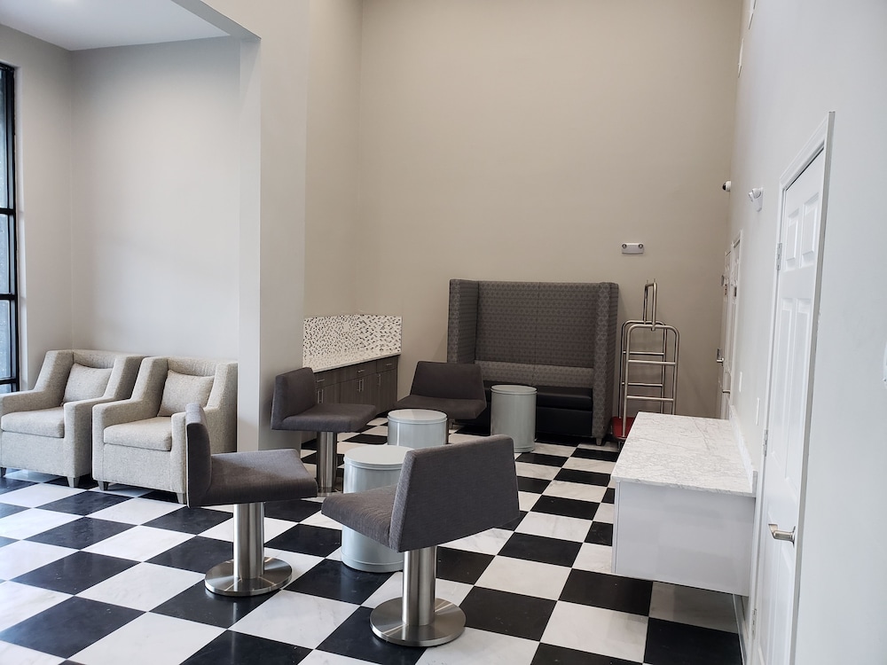 House Hotel - photo 2