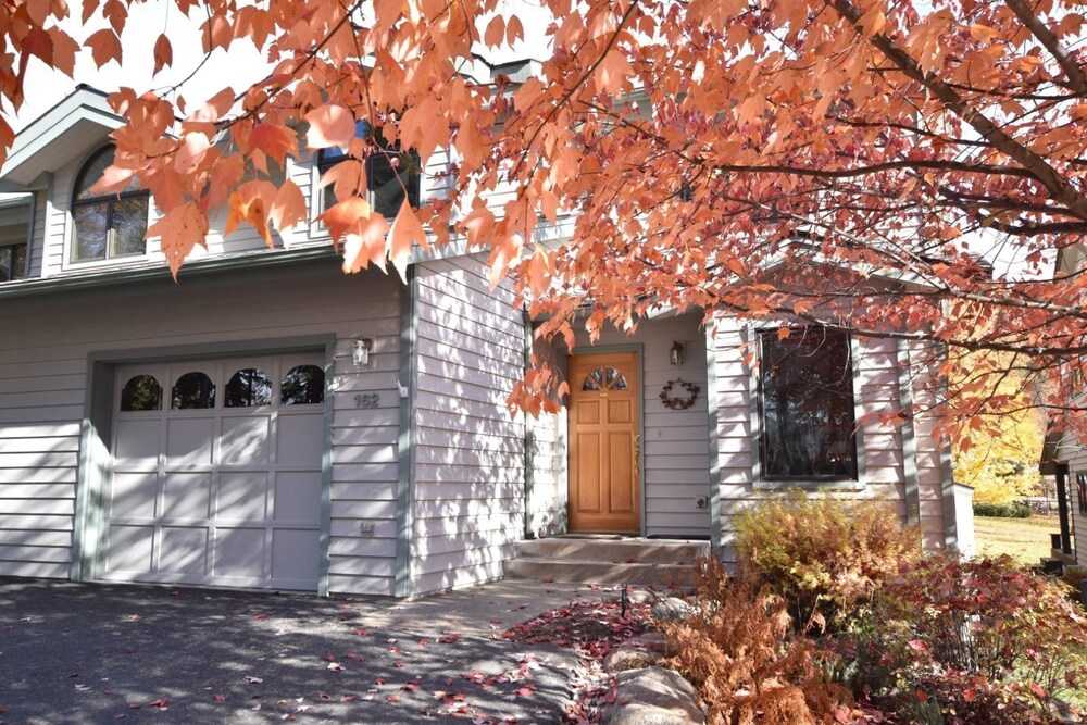 Mountain Harbor #162 3 Bedroom Condo — 4-Star Luxury Hotel in Whitefish, United States