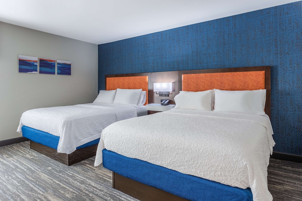 Hampton Inn Sioux Falls - photo 7
