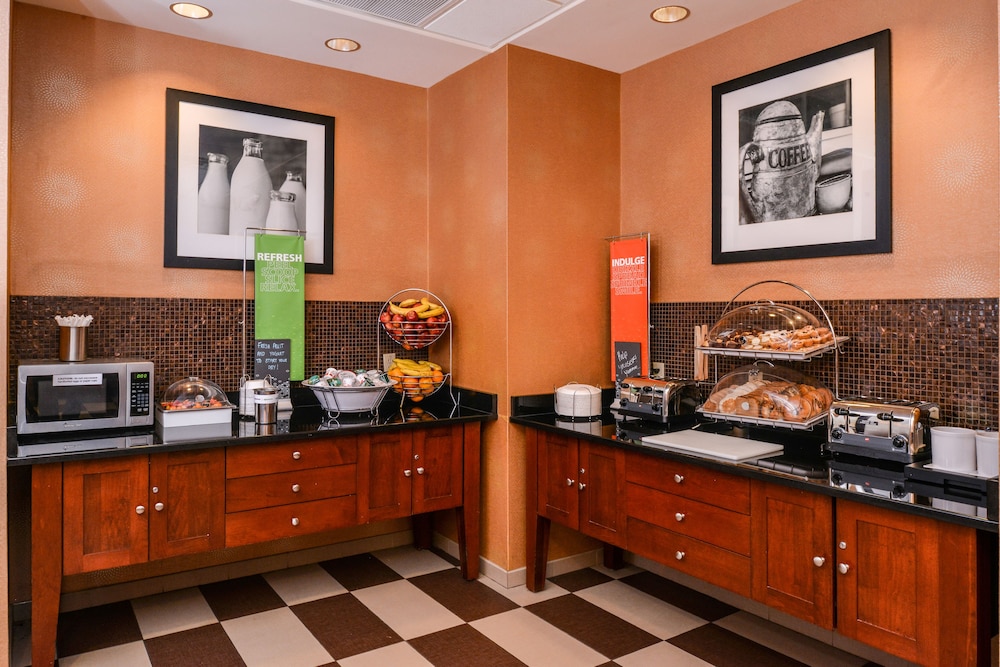 Hampton Inn & Suites Plymouth - photo 54