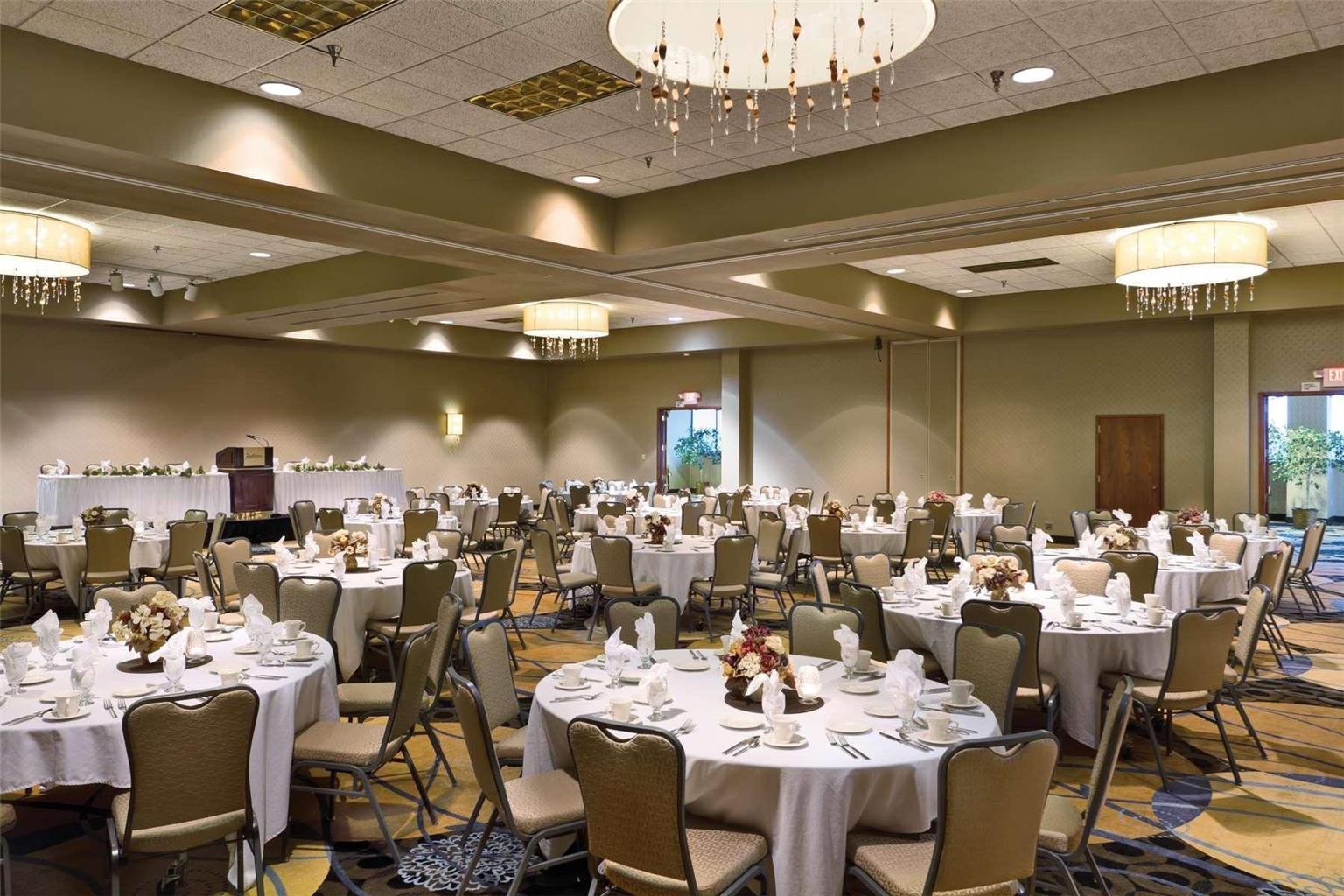 Radisson Hotel Bismarck - photo 16