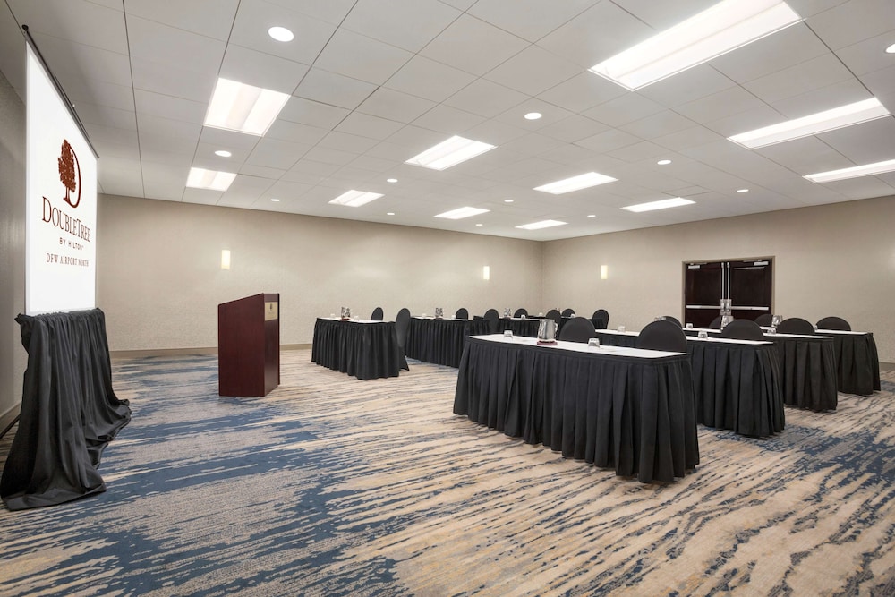 DoubleTree by Hilton Dallas DFW Airport North - photo 32