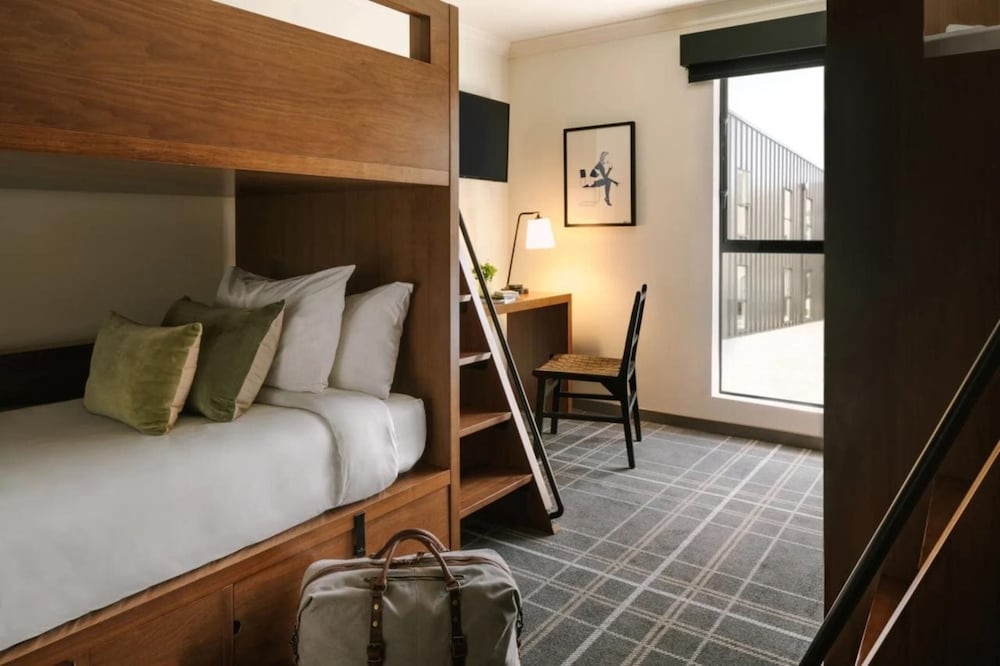 FOUND Hotels Santa Monica Series by Marriott - photo 8
