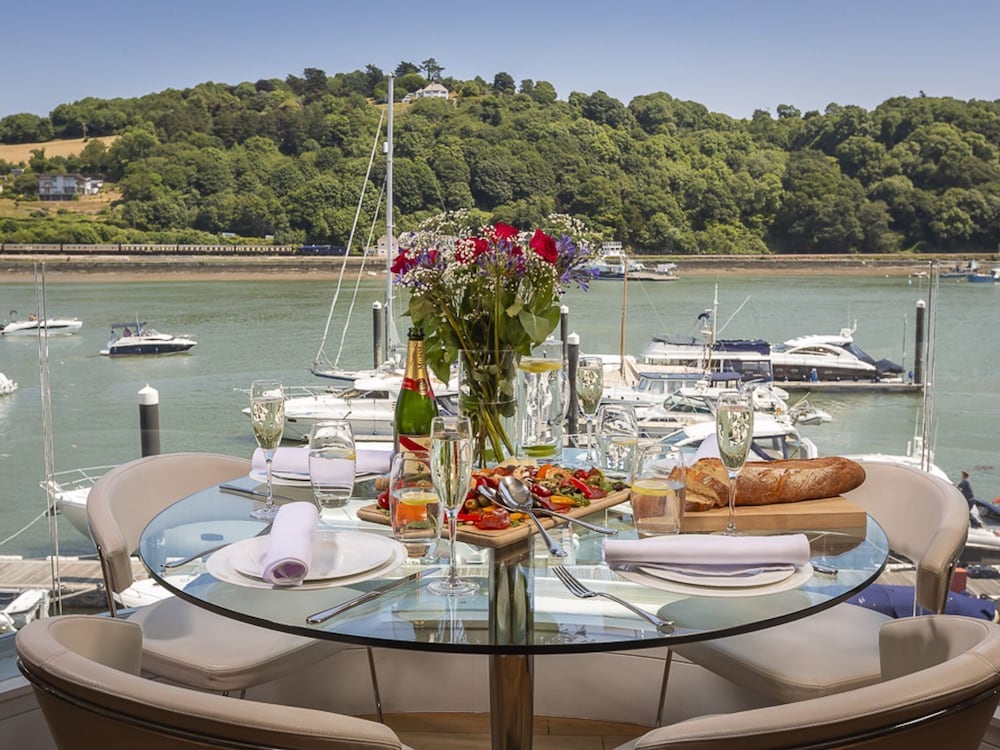 21 Dart Marina — 4-Star Luxury Hotel in Dartmouth, United Kingdom