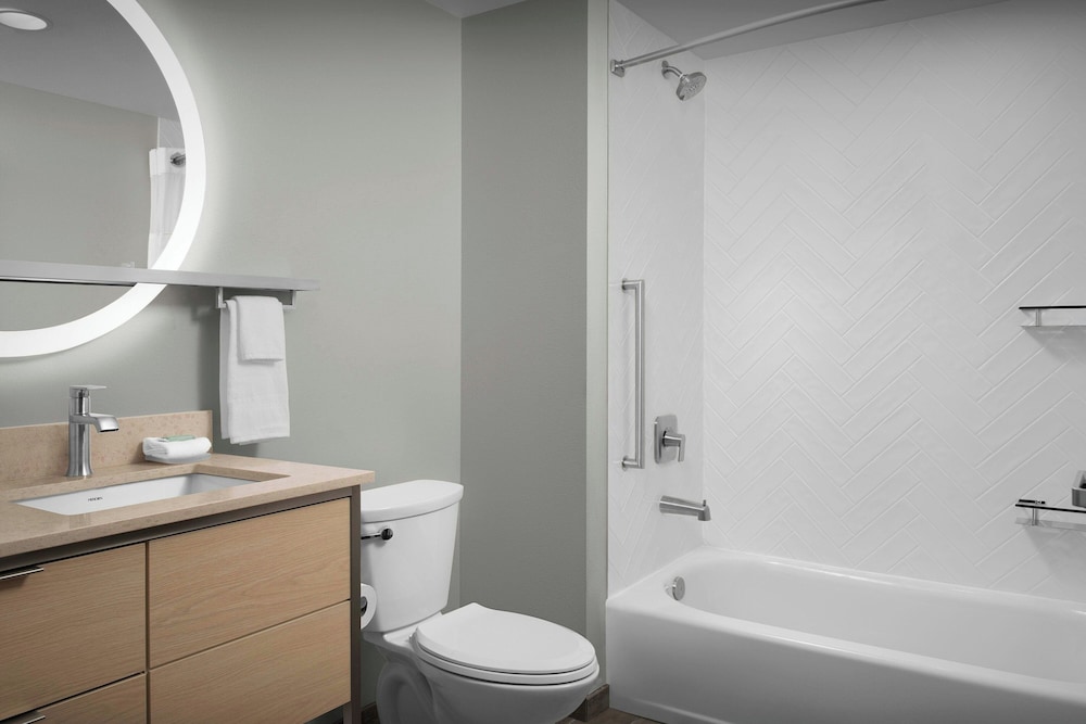 TownePlace Suites by Marriott Paris - photo 22