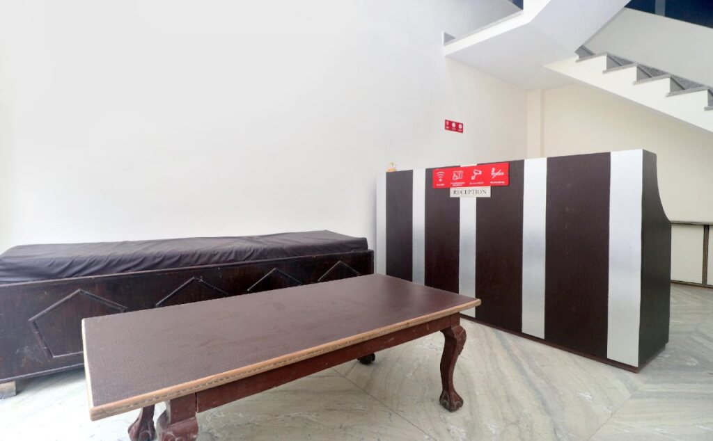 OYO 19355 Blessing Guest House