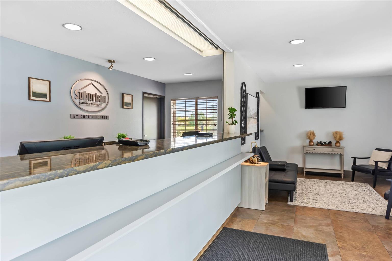 Suburban Studios Clarksville Louisville North - photo 10