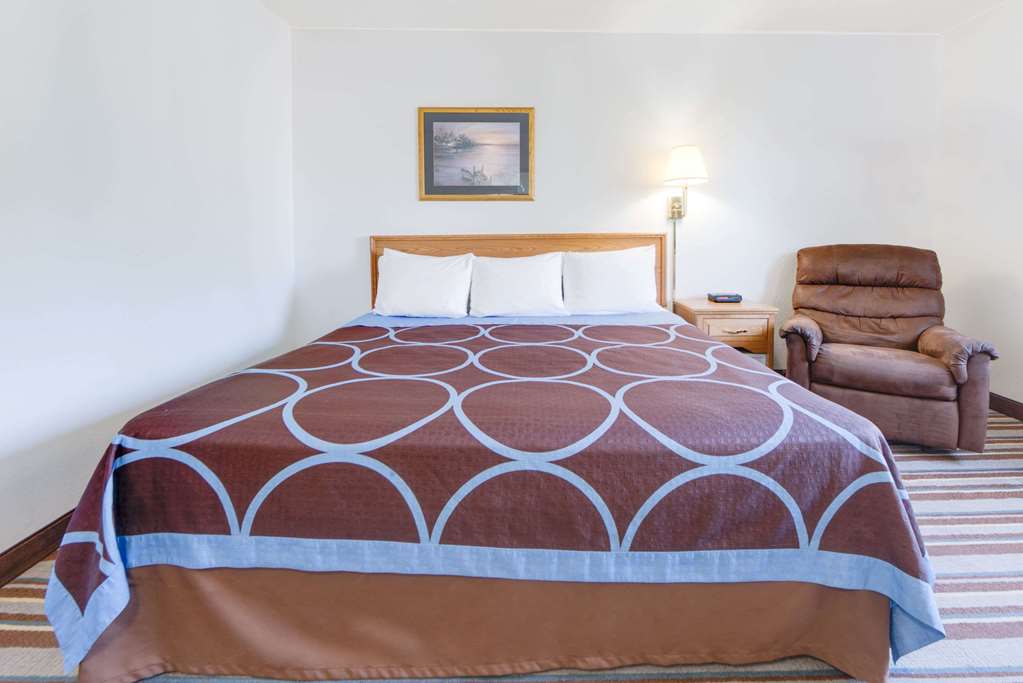 Super 8 by Wyndham Burlington - photo 12