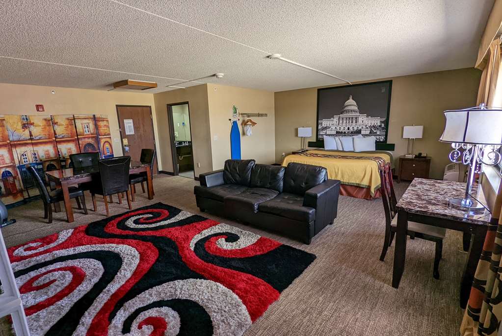 Super 8 by Wyndham Wichita North - photo 15