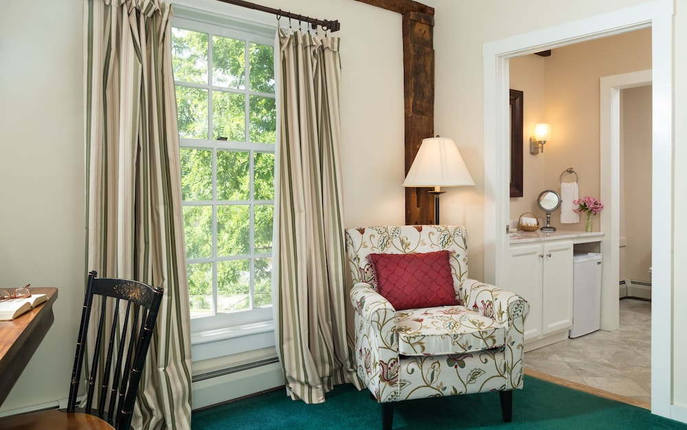 Chesterfield Inn - photo 27