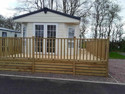 Forestbrook Cheerful two bedroom tiny house — 4-Star Luxury Hotel in Carlisle, United Kingdom